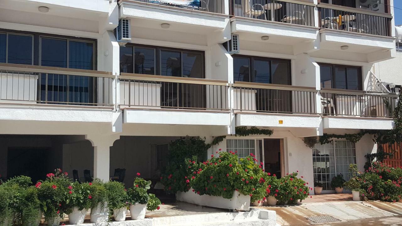 Manoli Apartments Aya Napa Dış mekan fotoğraf