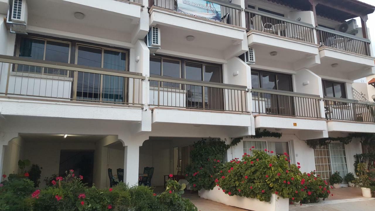 Manoli Apartments Aya Napa Dış mekan fotoğraf