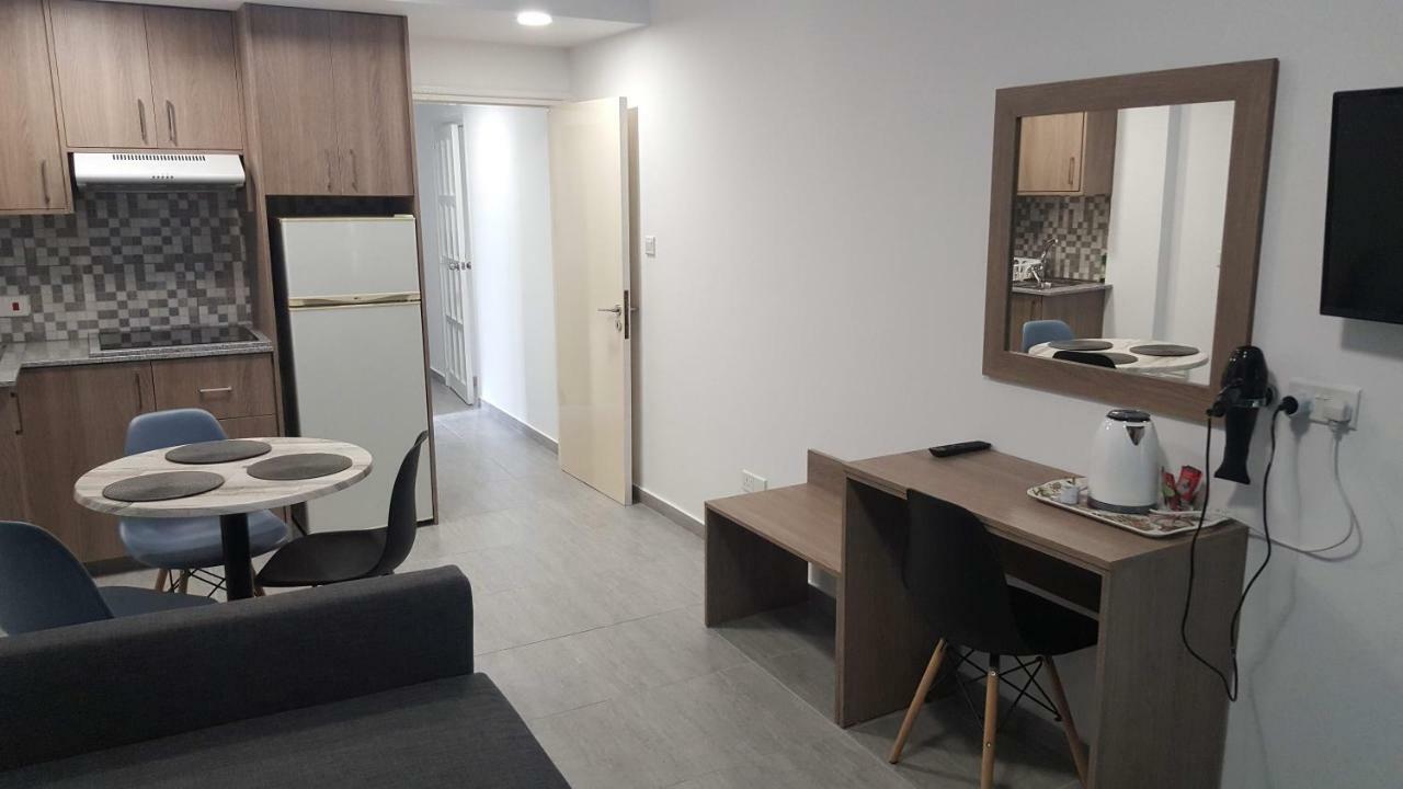 Manoli Apartments Aya Napa Dış mekan fotoğraf